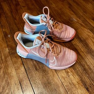 Women’s Nike Metcon sz8